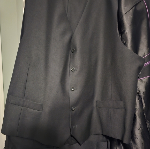 50 Vinci suit - Picture 2 of 4